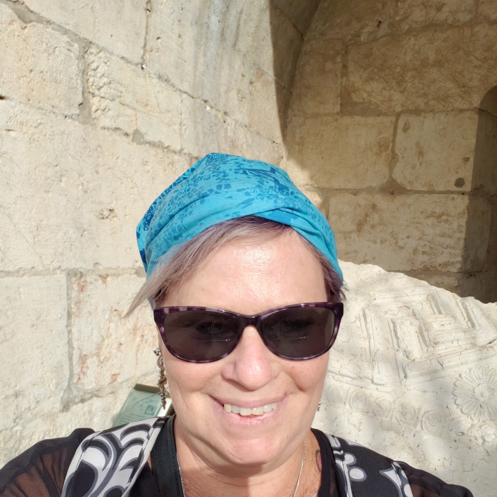 Meet your Posher, Traci